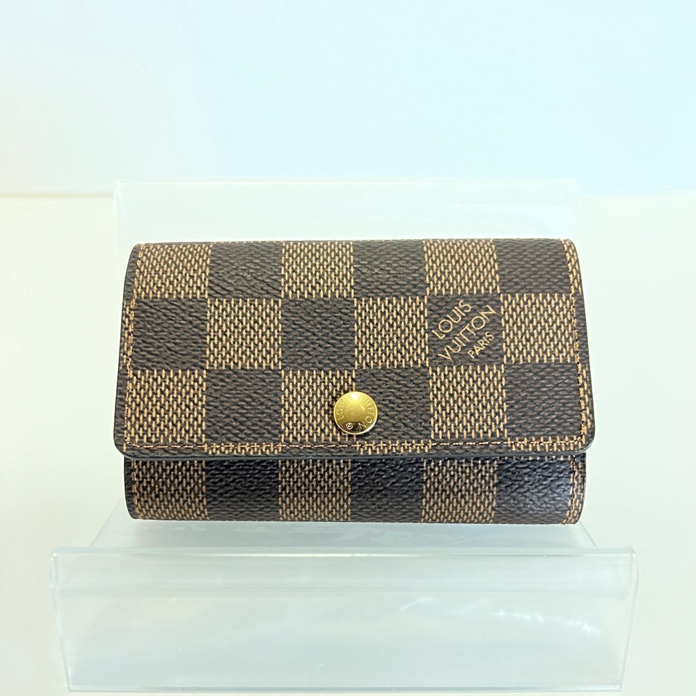 Authentic 6 Key holders damier